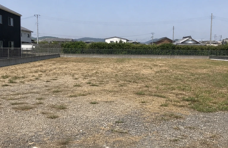売れないと思っていた土地が、誰かの新しい希望に変わる。あなたの「重荷」を「資産」へ。